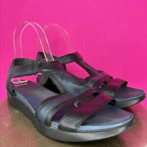 Camper Miri T-Strap Black Blue Leather Sandal Sz 40